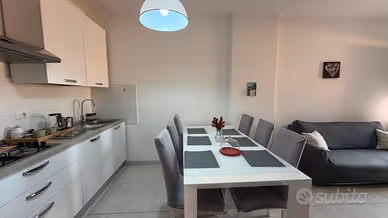 4,5 vani arredato in zona servita + posto auto
