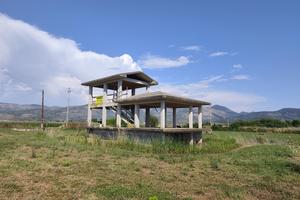 Villetta da completare con terreno 7.500 mq a Pont