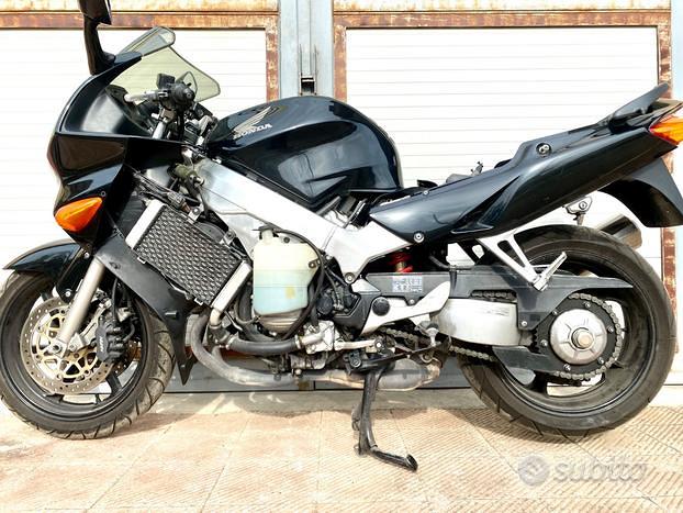 Honda vfr 800 fi Accessori e ricambi moto originali