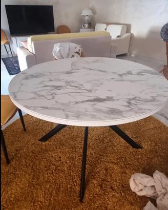Tavolo rotondo in gres porcellanato allungabile 