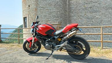 Ducati monster 696 plus