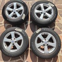 cerchi 15" completo di gomme invernali.