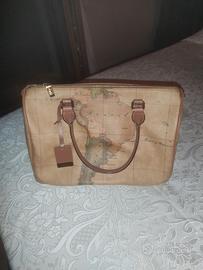 bauletto Alviero Martini 
