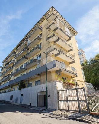 5 LOCALI A NAPOLI
