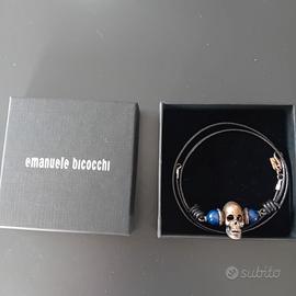 Emanuele Bicocchi collana con ciondolo teschio, nu
