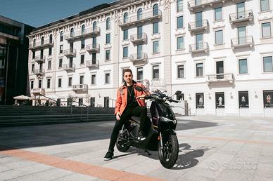 SUPER SOCO CPX VMOTO ELETTRICO L3 = 125cc 2 BATTER