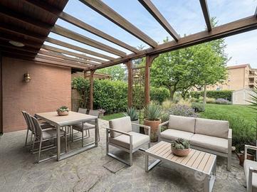 Villa di 200 m² con più di 5 locali a Granarolo de