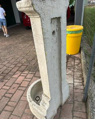 Colonnina d’acqua per giardino