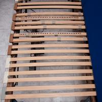 letto singolo con doghe in legno elettriche