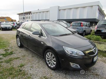 Opel Astra 1.7 CDTI 110CV 5 porte Cosmo