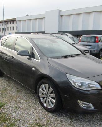 Opel Astra 1.7 CDTI 110CV 5 porte Cosmo
