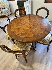 Tavolo e sedie anni 80