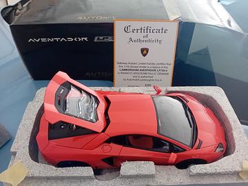 AUTOART LAMBORGHINI AVENTADOR LP700-4 ORANGE