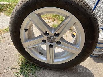 4 CERCHI ORIGINALI AUDI+4 GOMME