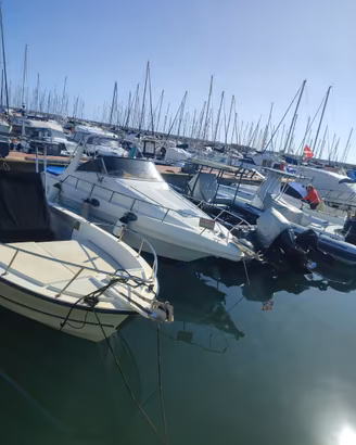 Cabinato più posto barca