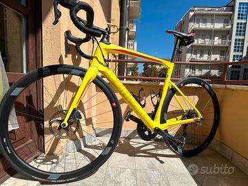 Bicicletta BMC Roadmachine