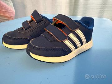 Scarpa bimbo adidas taglia 25