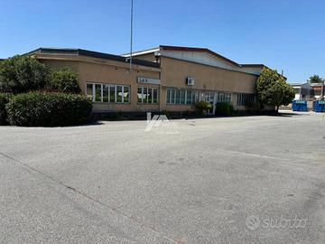 Immobile di 3400 m² con più di 5 locali a San Piet