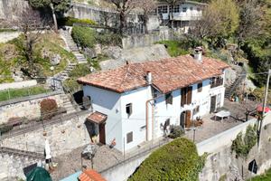 VILLA SINGOLA A ALMENNO SAN BARTOLOMEO
