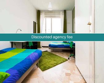 Stanza in appartamento di 87 m² a Milano