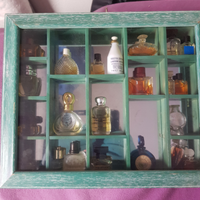 Vetrinetta porta profumi