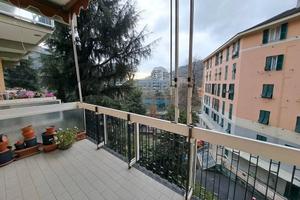 Molassana tre camere ampi balconi e residenza