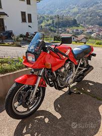 Suzuki GSX S 750 Katana
