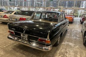 Mercedes benz 230 W110 Codine 6 cilindri