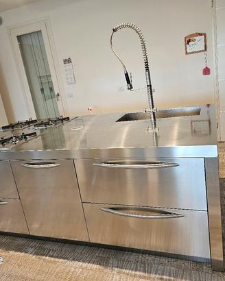  cucina in acciaio usata