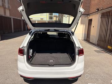 Passat VIII 2019 Variant 1.6 tdi Business 120cv ds