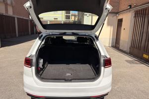 Passat VIII 2019 Variant 1.6 tdi Business 120cv ds
