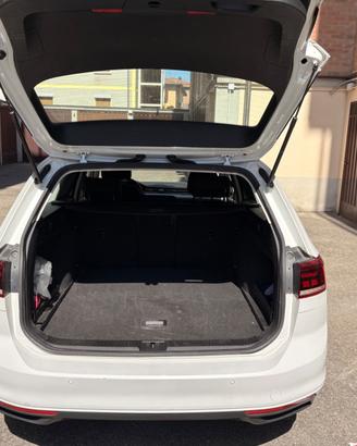 Passat VIII 2019 Variant 1.6 tdi Business 120cv ds