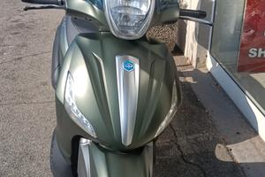 Piaggio Beverly 350