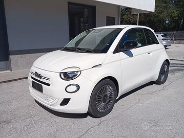 Fiat 500 Berlina Hybrid Icon
