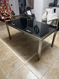 Tavolo in vetro nero per cucina o soggiorno