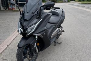 Kymco AK 550 FULL OPTIONAL + modifiche + tagliando