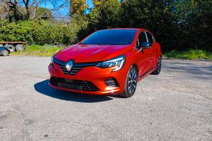 Renault Clio V techno E-Tech full hybrid 145