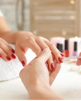 Trattamenti:unghie, depilazione, massaggi