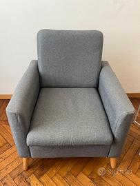 poltrona grigia