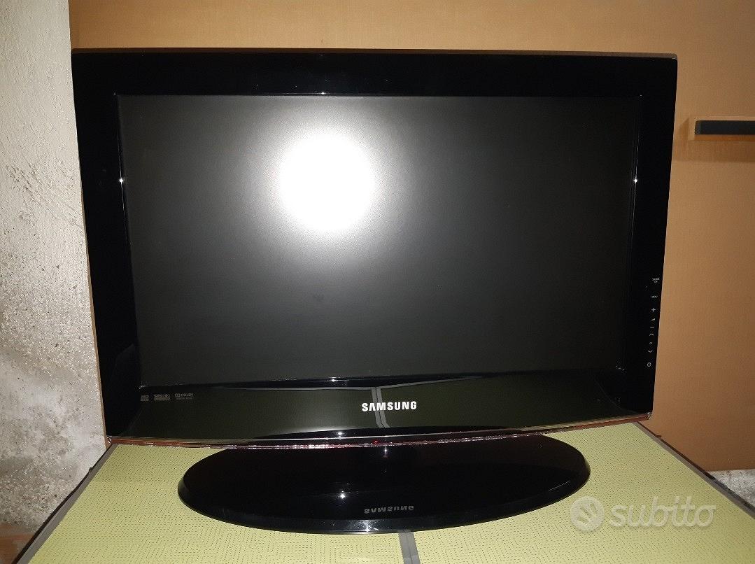 Tv Monitor Samsung 22 pollici - Audio/Video In vendita a Isernia