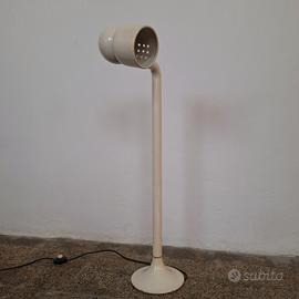 Lampada da terra Robot di Elio Martinelli, Italia,