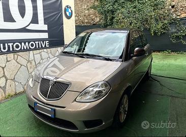 Lancia Ypsilon 1.2 69 CV Platino RATE / FINANZIAME