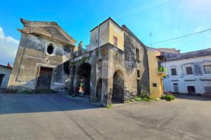 CASA SEMINDIPENDENTE A TORRE DEL GRECO