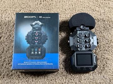 Il registratore compatto Zoom H8