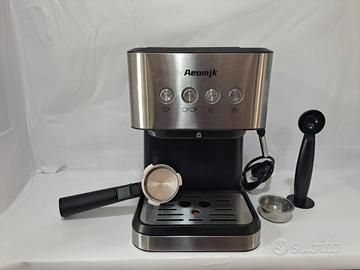 macchina da caffè e cappuccino 