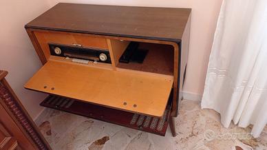 Radiostereo Philips Jupiter-Truhe 664 FD664A