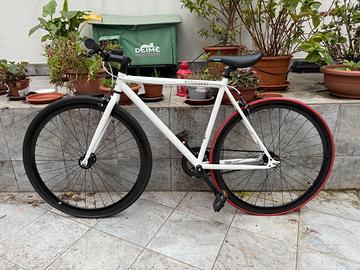 Bici scatto fisso FabricBike – Bianca, tg.49