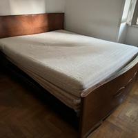 Letto matrimoniale in mogano