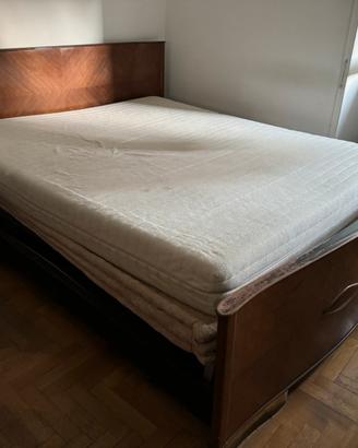 Letto matrimoniale in mogano