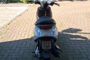 Scooter zip 50 2t